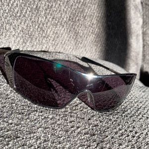 Woman Oakley sunglasses
